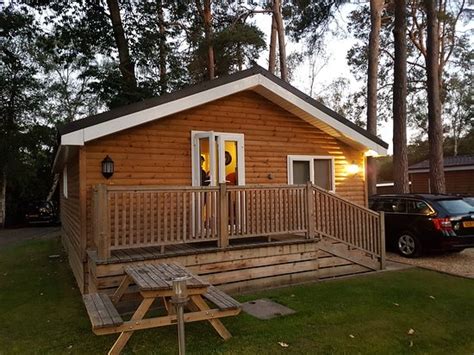CALIFORNIA CHALET & TOURING PARK (Finchampstead) - Campground Reviews ...