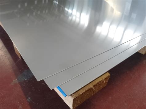 nerezové plechy, plech nerezový 1.0x1500x3000 mm akosť 1.4301/304 2B