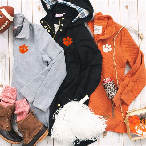 Clemson Tigers Logo Sweatshirt with Quarter Zip