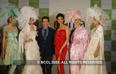Deepika Padukone with Suneet Varma and models at a press meet to ...