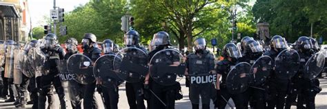 Police Unity Tour 的图像结果