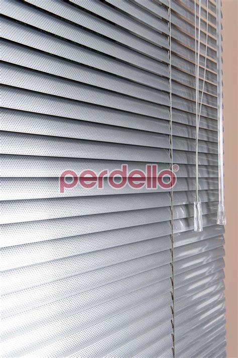 Metalik Gri Delikli 25 MM Alüminyum Jaluzi Perde - Perdello.com