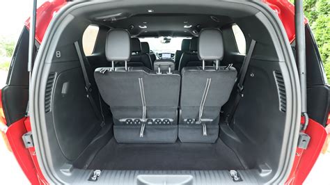 2025 Chrysler Voyager Pricing, Photos & Specs