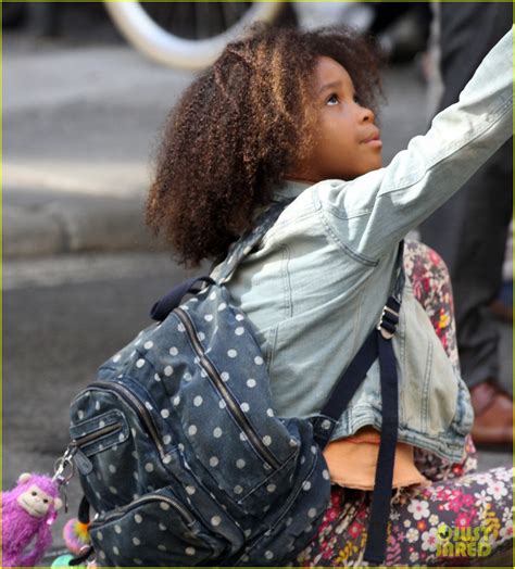 Quvenzhane Wallis & Jamie Foxx Film 'Annie' in New York!: Photo 2960242 | Jamie Foxx Photos ...