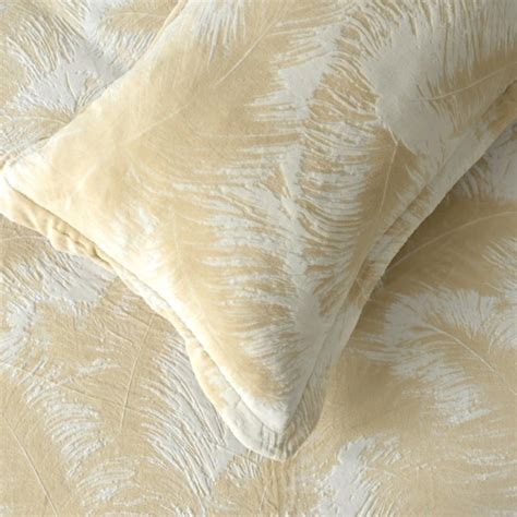 Florida Imagica King Size Warm Bedsheet for Winter with Pillow Covers ...