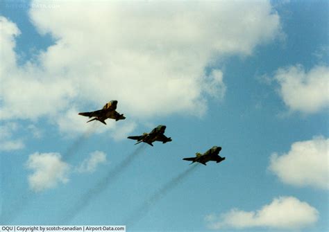 Quonset State Airport (OQU) Photo