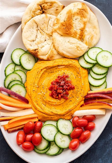 Roasted Red Pepper Hummus - Recipe Runner