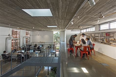 KSM Architecture Studio / KSM Architecture | ArchDaily