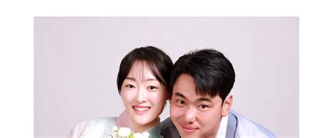 Self Photo Shoot with Hanbok Costume in Suwon - Klook India