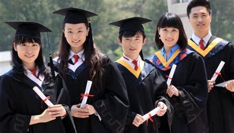 数据揭示中国留学生毕业后回国原因及前景 – 加拿大多伦多新飞扬留学