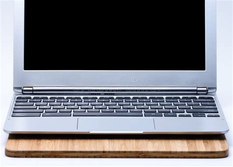 Generic Laptop 的图像结果