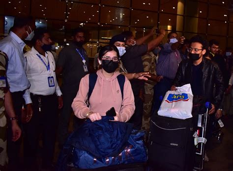 Russia-Ukraine War: 219 Indians welcomed home in first batch of Air ...