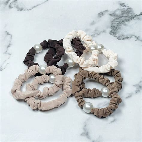 Shop Pearl Hair Ties for All Hair Types – Pack of 3 – Bella Luxe