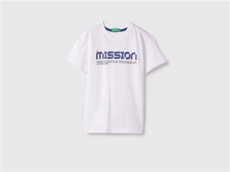 Regular Round Neck Typography T-Shirt – United Colors of Benetton Store