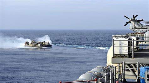 चीन ने साउथ चाइना सी में तैनात किए बमवर्षक विमान, वियतनाम ने भारत को ...