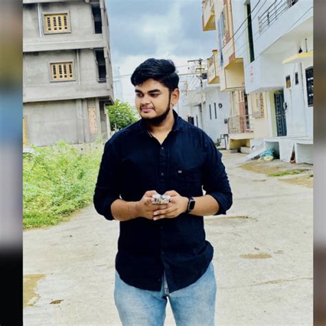 Ishan - Maths teacher in Pali - ₹10000/h