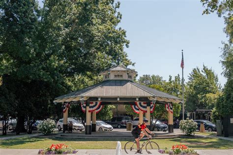 Healdsburg Plaza: 2025 USA TODAY 10BEST Readers' Choice Awards