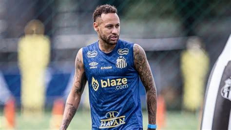Neymar Renews Contract At Santos Until End Of 2025 With An Eye On Next ...