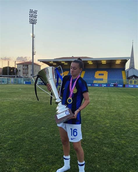 Giudicata dai suoi colleghi maschi allo Scudetto con l'Inter: la storia di Alessia Crippa ...