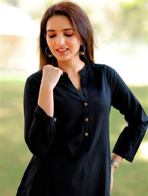 Bold Black Short Kurti – Palla Jaipur