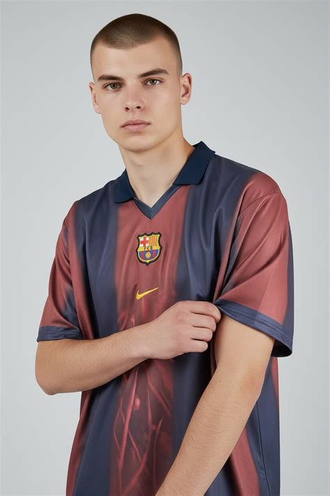 Barcelona x Travis Scott five sleeve with collar and embroidery ...