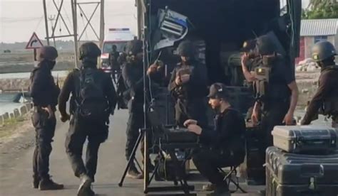 West Bengal: CBI seizes huge cache of arms and ammunition from house in ...