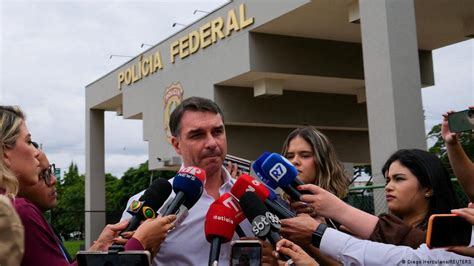 Entenda as ligações de Flávio Bolsonaro e Daniel Vorcaro