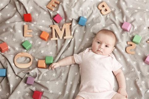 怎么根据出生时间给小孩取名 2021好寓意宝宝名字-周易起名-国学梦