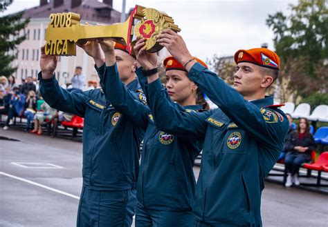 В День знаний Сибирская академия МЧС России отметила 14 лет со дня ...