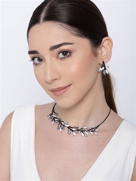 Black Grey Metal Leaf Jewellery Set – Priyaasi