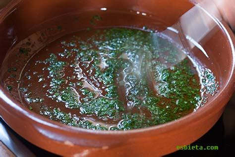 Merluza en salsa verde - Recetas de Esbieta