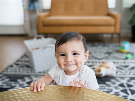 Teething symptoms | BabyCenter