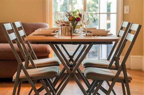 8 Space-Saving Movable Dining Table Designs for Small Apartments