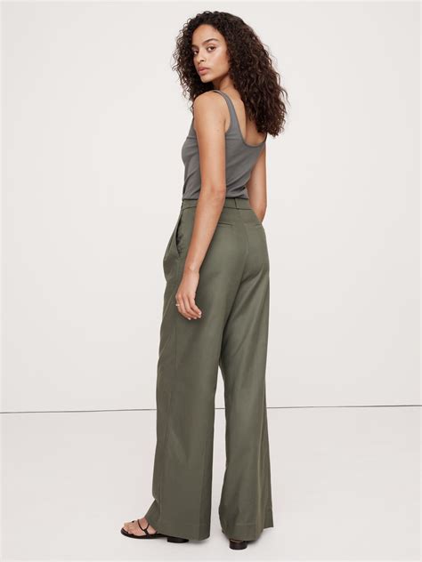 Carmel Pleated Wide-Leg Pant | Banana Republic