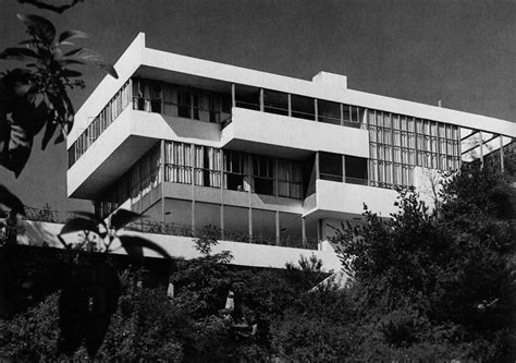 Richard Neutra’s pioneering Lovell Health House lists for $11.5m