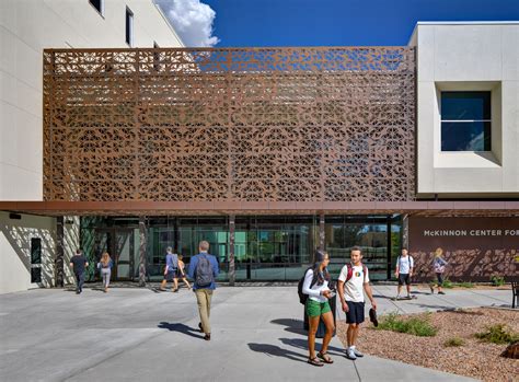 University of New Mexico McKinnon Center for Management - Bora