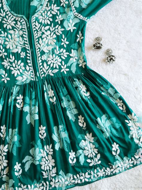 Short Kurtas – Page 2 – Noor Chikankari