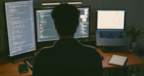 Software engineer goes viral for working at multiple startups at once ...