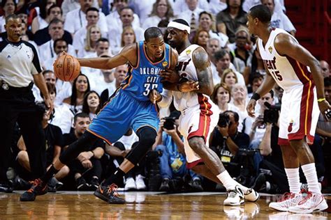 谁有NBA2004、2005、2006年的季后赛对阵图_百度知道