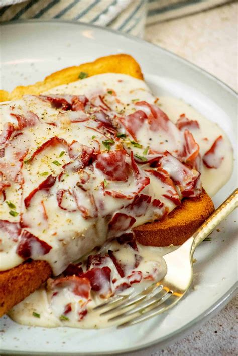 Creamed Chipped Beef Gravy on Toast Recipe (S.O.S.) : Jawns I Cooked