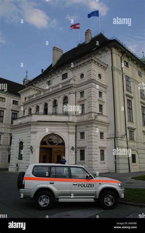 Politician with Police Office 的图像结果