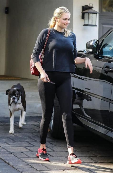女星凯特·阿普顿现身洛杉矶街头，她的气质很优雅_欧美星云秀_新浪博客