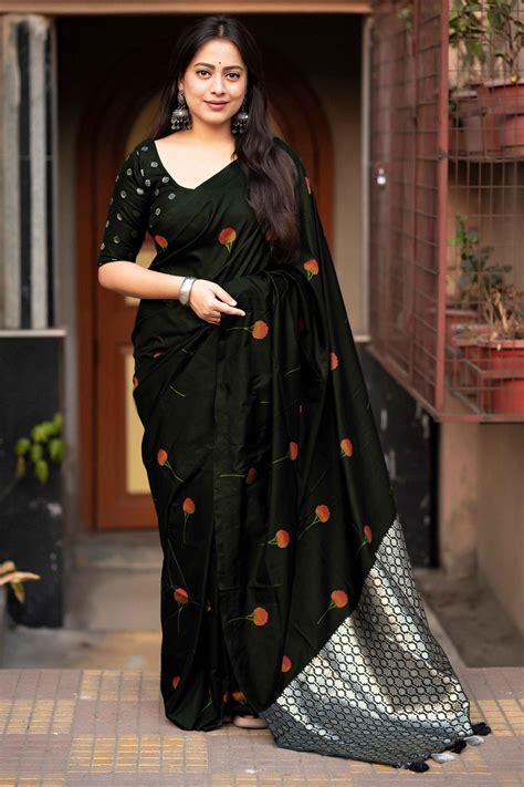 Graceful Black Banarasi Silk Saree With Floral Zari Weaving & Tassel B