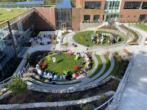 Greenwich Academy - Harrison Courtyard – William Kenny Associates