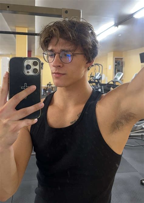 Picture of Alex Sampson in General Pictures - alex-sampson-1720243307.jpg | Teen Idols 4 You