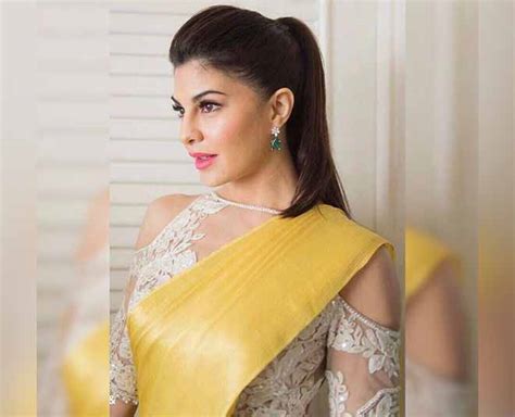 Cold Shoulder Top: Here Are Five Noteworthy Ways You Can Style This ...