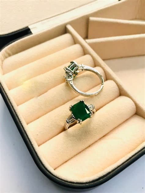 Buy Classic Green Emerald Stone Studded Silver Adjustable Ring Online ...