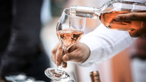 Crisp & Dry - Styles of Rosé Wines (Pink Wine)
