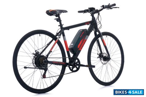 Triad E5 Pro price, specs, mileage, colours, photos and reviews ...