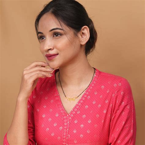 18K Gold Plated Cursive Curved Name Necklace – Klassy.in